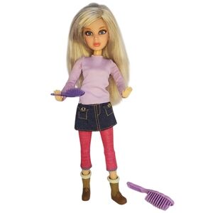 Spin Master Liv Doll Articulating Poseable Toy 2009 Wig Brush Boots Outfit READ